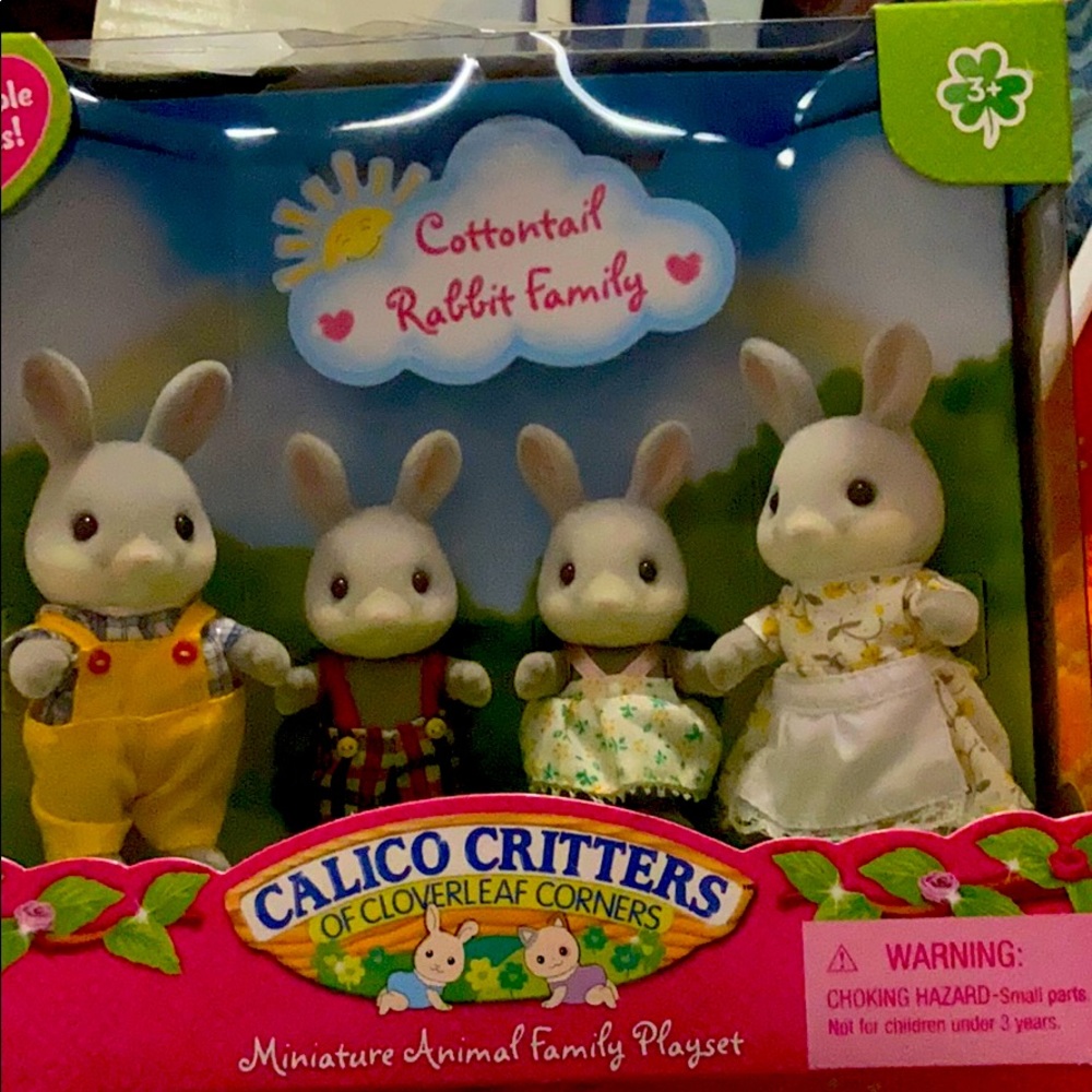Calico Critters mini animal play set. New in box.